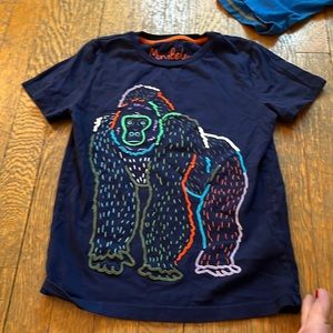 Boden gorilla tee